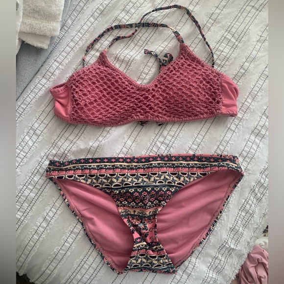 Xhilaration women’s bathing suit set - Picture 1 of 3